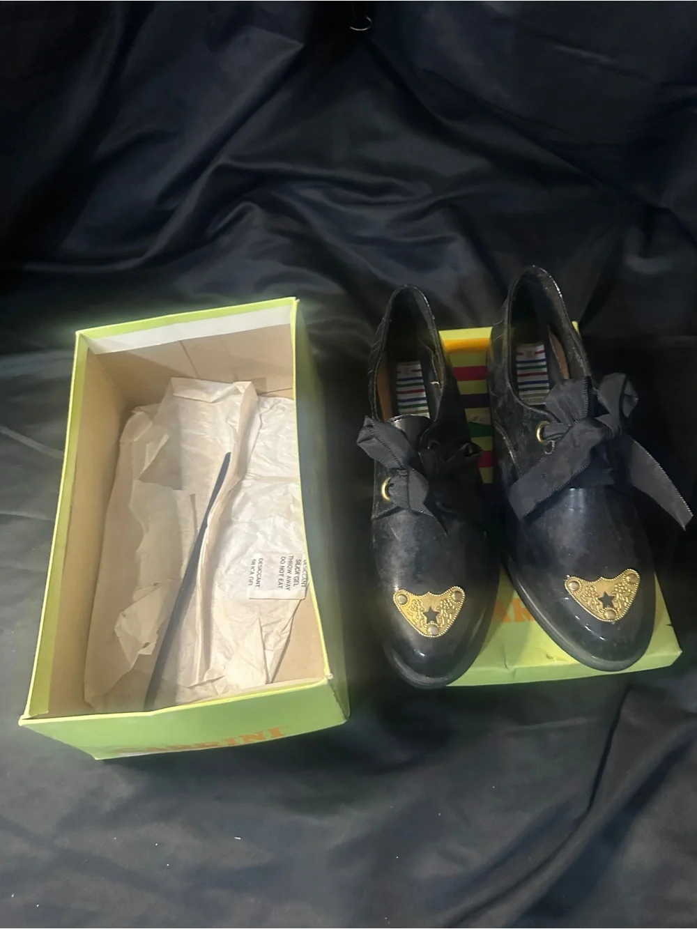 Girl Black Leather Lace-Up Shoes with Gold Accent, Carrini size 10 with box-#636